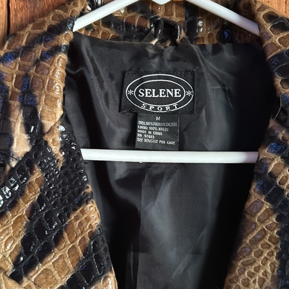 Selene Sport Tan and Black Women’s Jacket - Picture 3 of 6